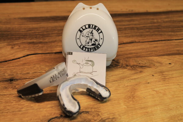 ALLRIGHTLETSFIGHT Mundschutz Set